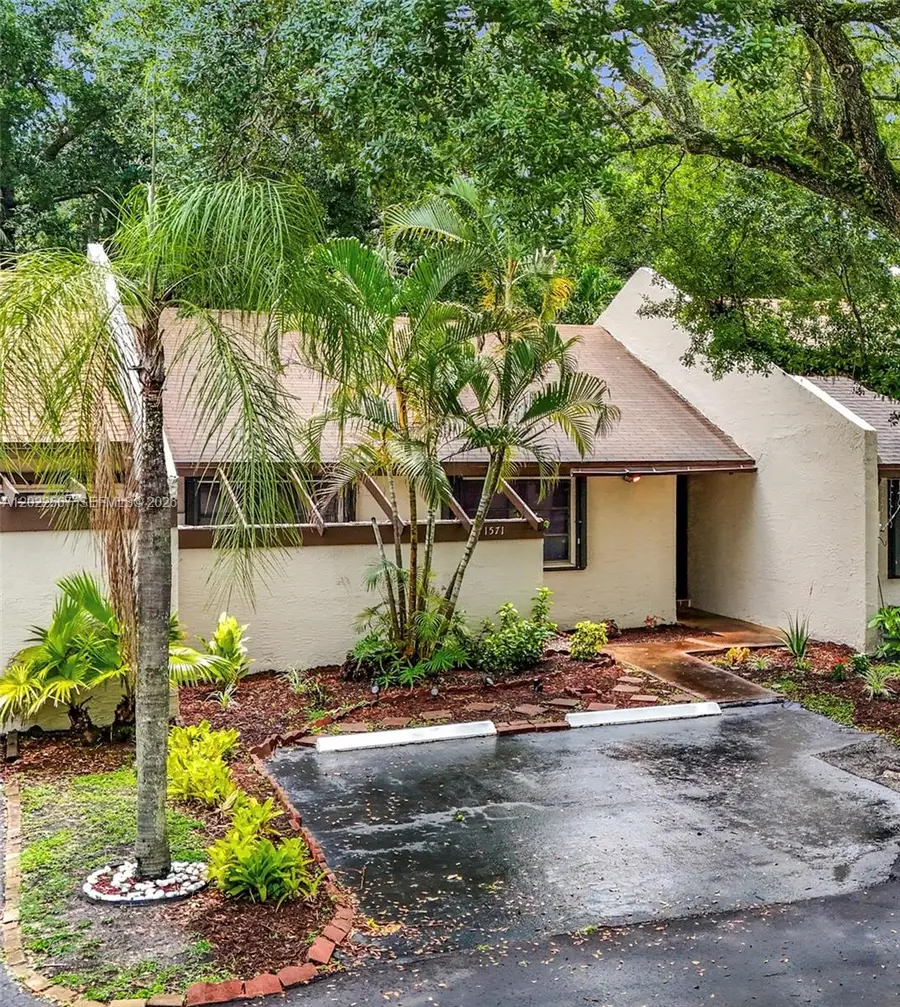 1571 NW 96th Way, Pembroke Pines, FL 33024 - #2