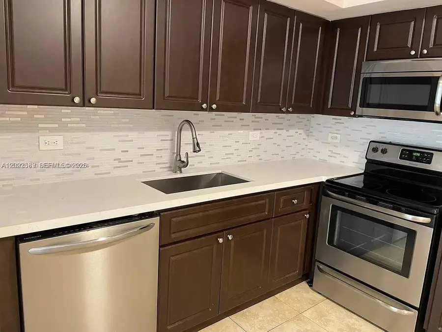 3690 N 56th Ave #916, Hollywood, FL 33021 - #3