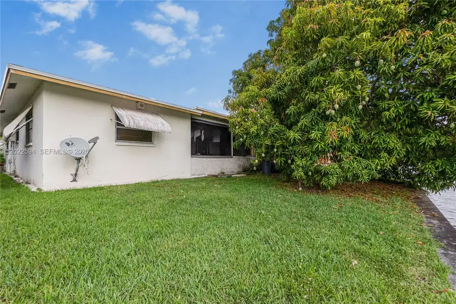 6013 NW 68th, Tamarac, FL 33321 - #2