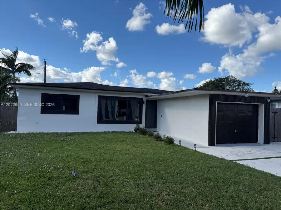 1825 SW 43rd Ave, Fort Lauderdale, FL 33317 - #2