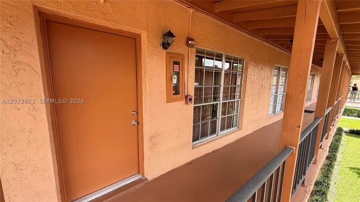 7220 Fairway Dr #G4, Miami Lakes, FL 33014 - #1