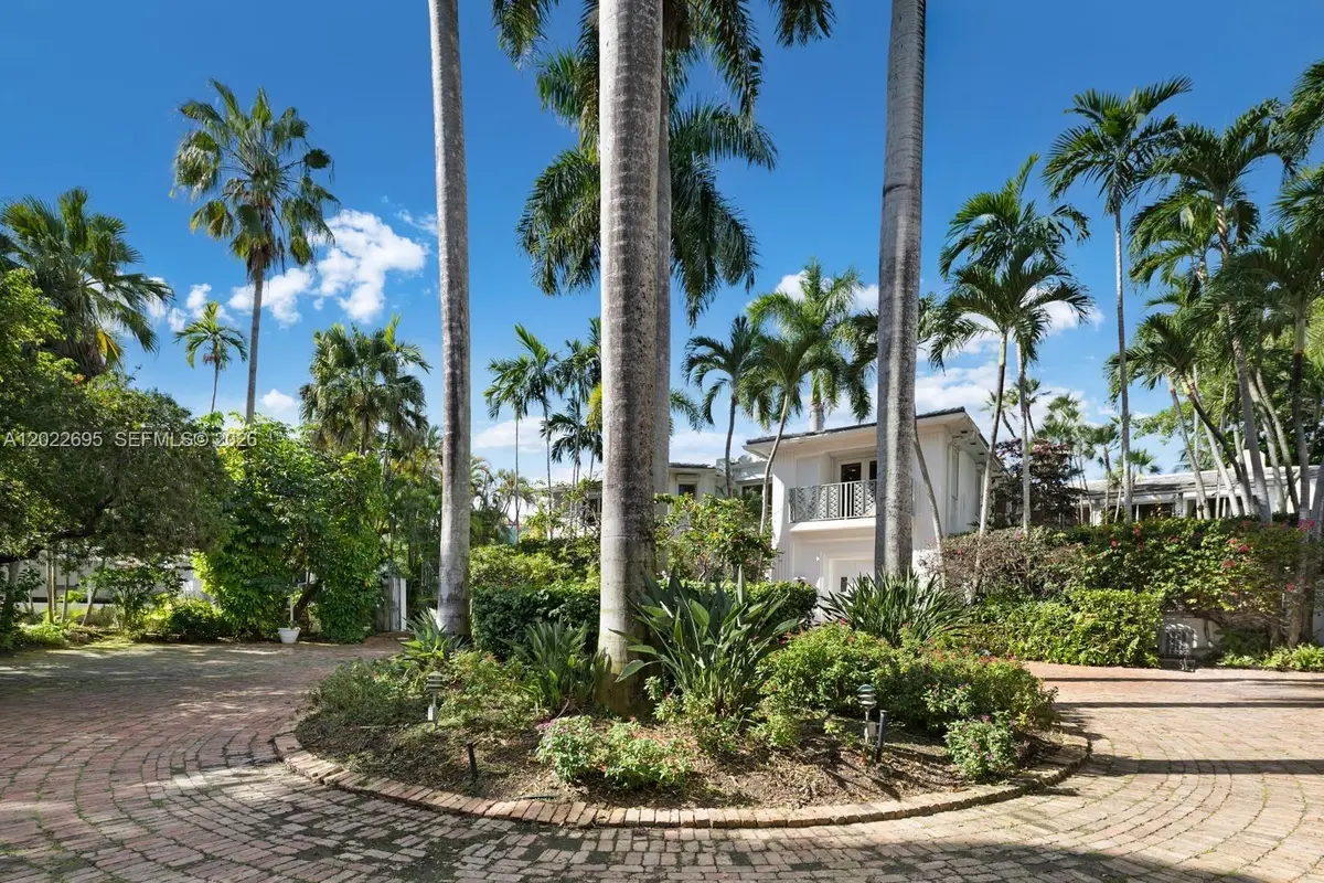 6000 N Bay Rd, Miami Beach, FL 33140 - #1