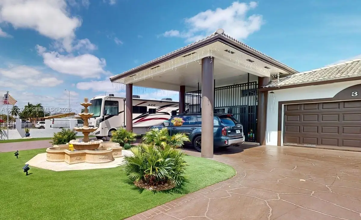 357 W 44th St, Hialeah, FL 33012 - #1