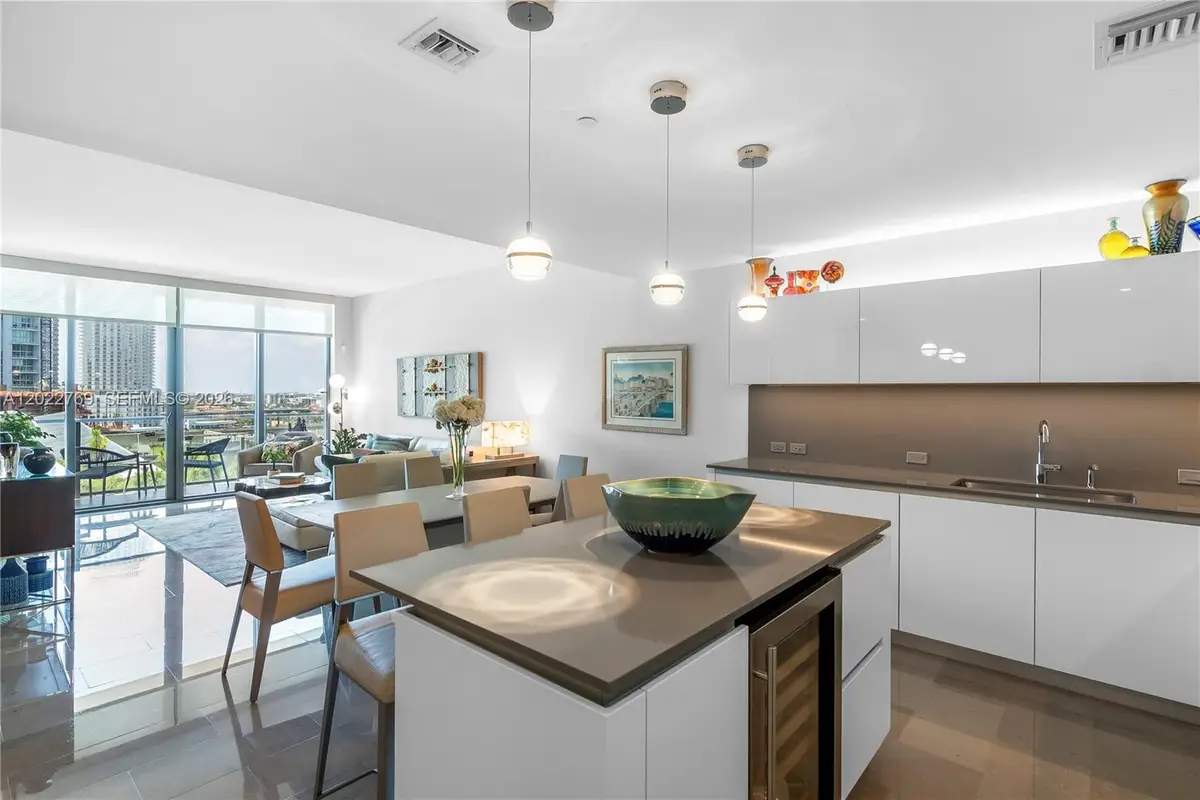 68 SE 6th Street #810, Miami, FL 33131 - #1