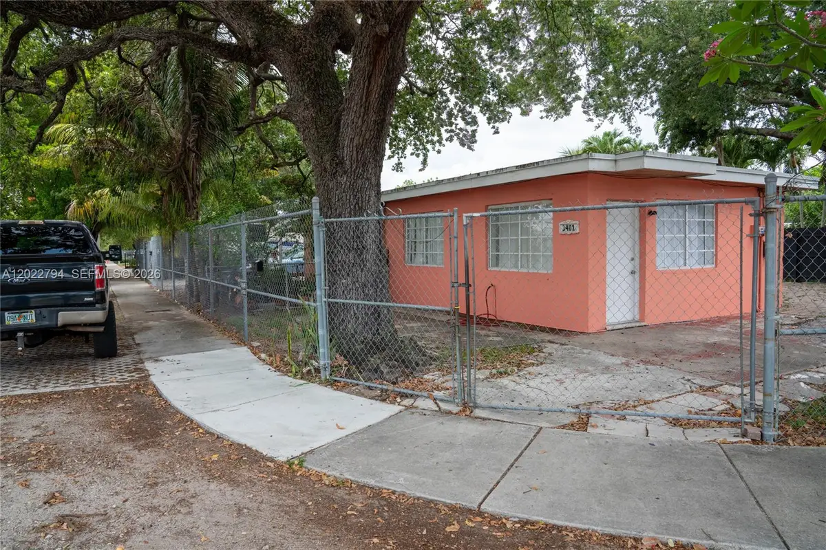 3401 NW 15th St, Miami, FL 33125 - #1