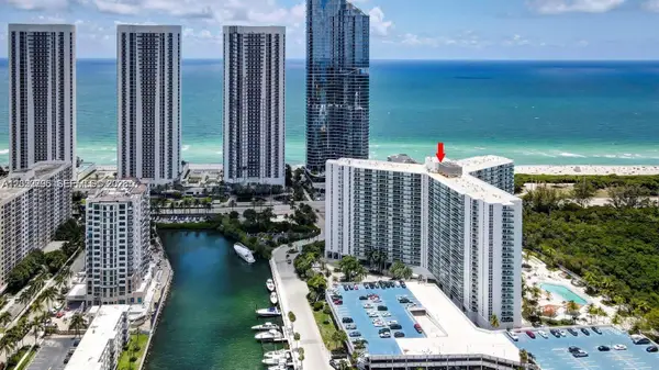 100 Bayview Dr #208, Sunny Isles Beach, FL 33160