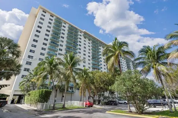 19390 Collins Ave #817, Sunny Isles Beach, FL 33160