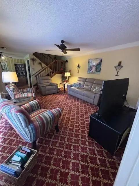 964 Springdale Cir, Palm Springs, FL 33461 - #3