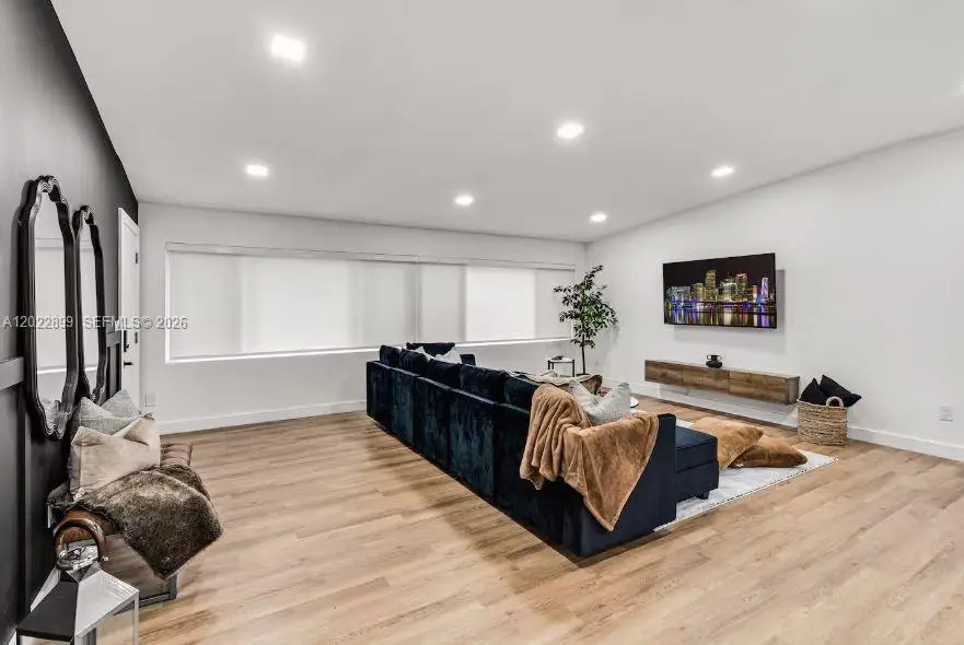 17621 NE 7th Ave, Miami, FL 33162 - #3