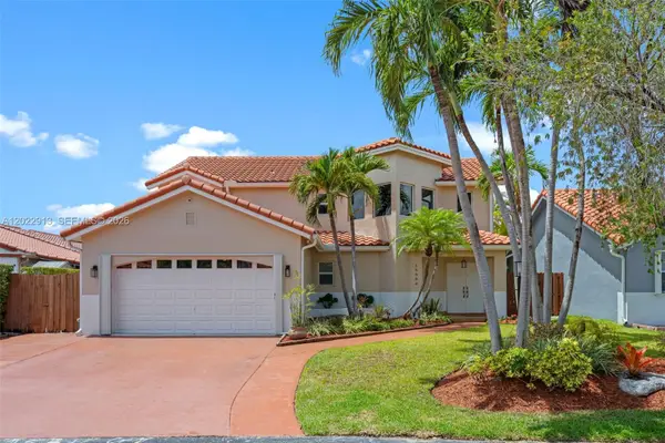 15596 SW 110th Ter, Miami, FL 33196