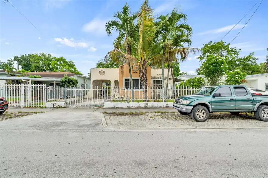 1122 NW 38th St, Miami, FL 33127 - #2