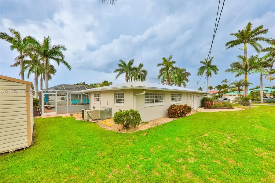 450 Bayshore Dr, Cape Coral, FL 33904 - #2