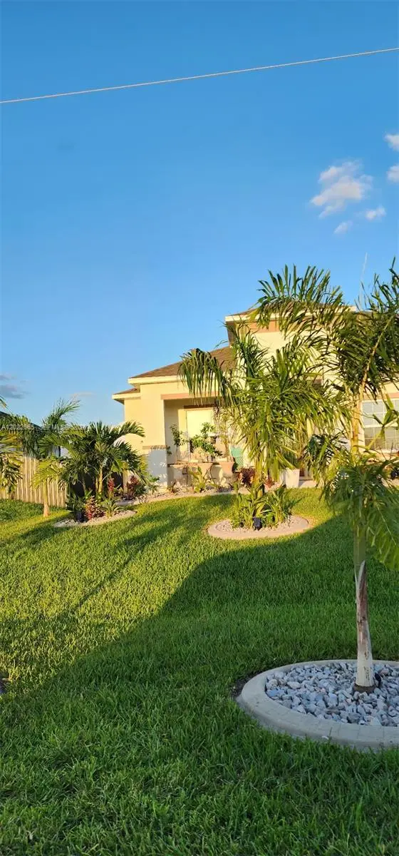 225 SW 31st Pl, Cape Coral, FL 33991 - #2