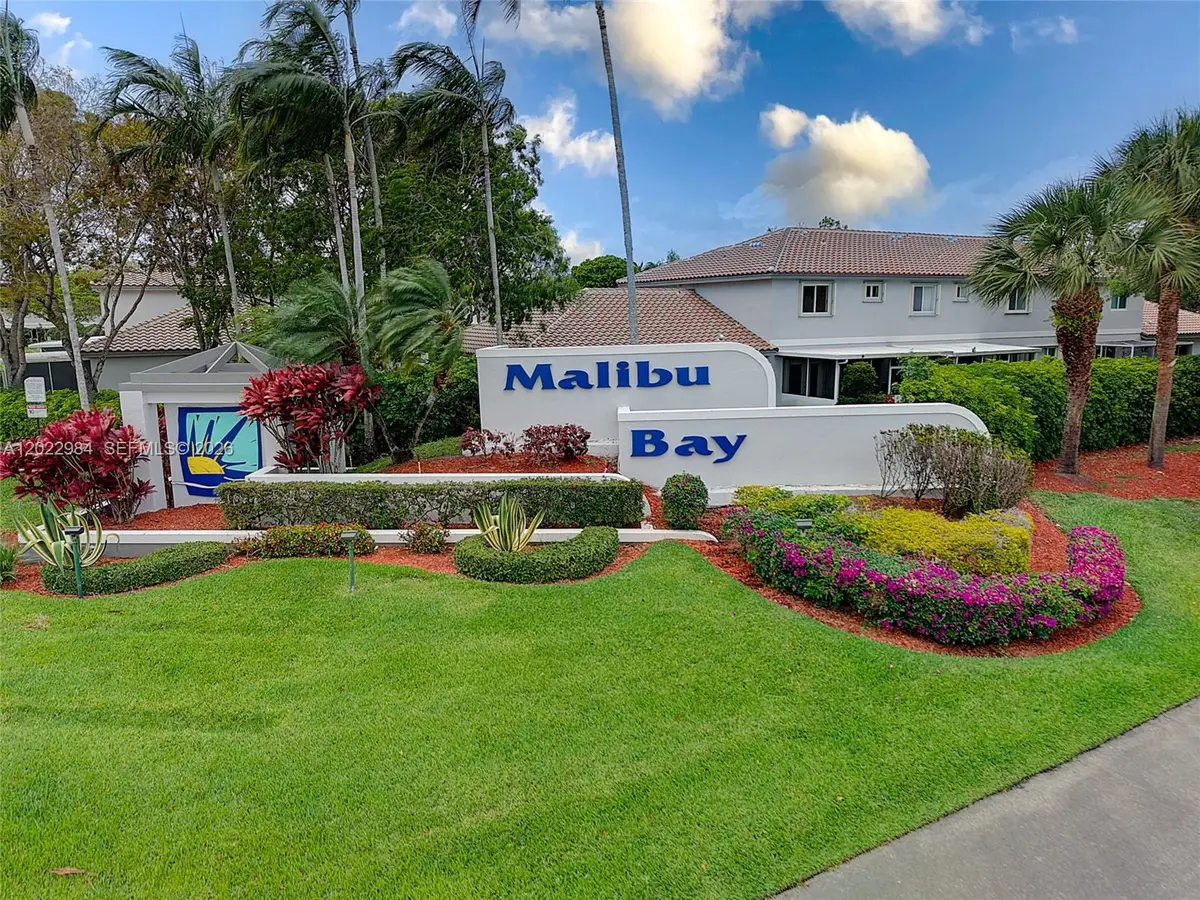 881 NW 208th Dr, Pembroke Pines, FL 33029 - #1