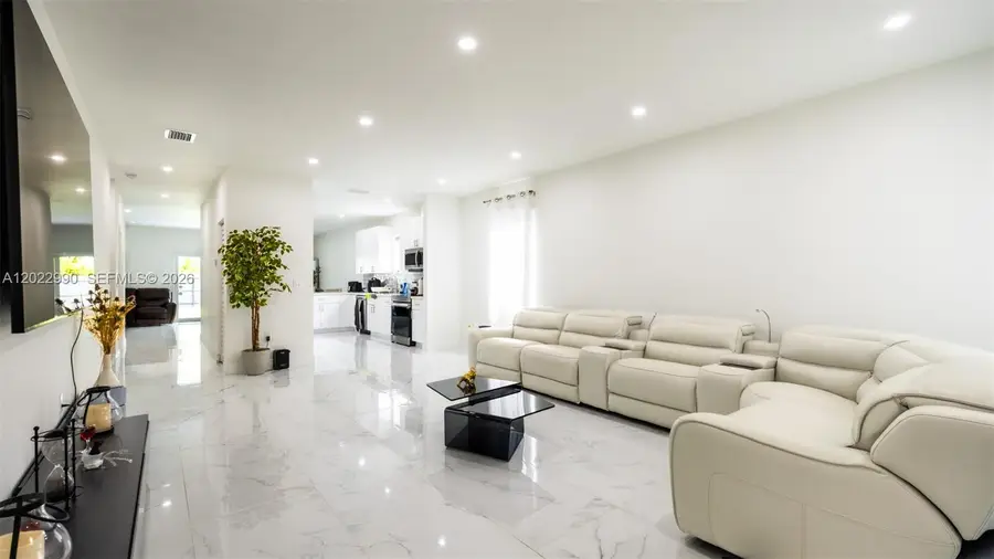 144 NW 16th St, Homestead, FL 33030 - #2