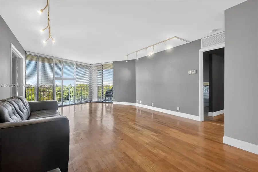 2000 Towerside Ter #709, Miami, FL 33138 - #2