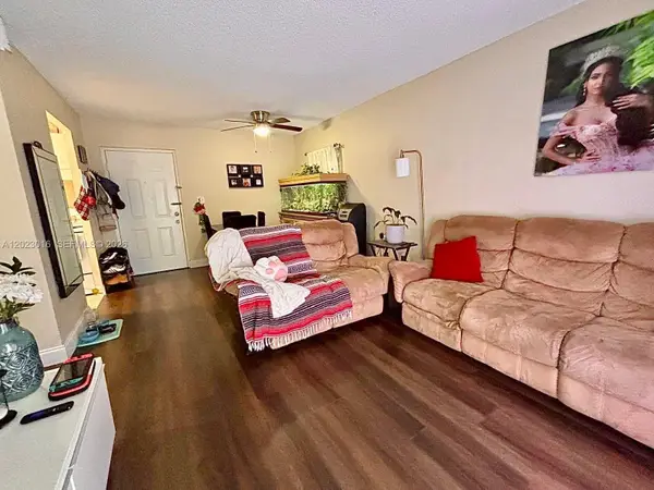 1080 N Benoist Farms Rd #107, West Palm Beach, FL 33411