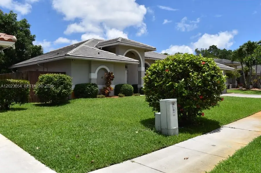 10205 SW 12th St, Pembroke Pines, FL 33025 - #3