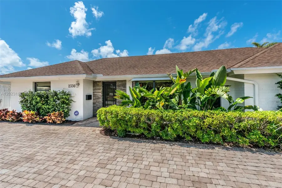 2330 NE 195th St, Miami, FL 33180 - #2