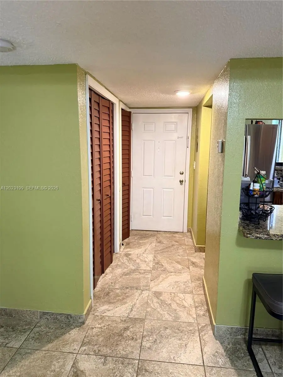 191 Lakeview Dr #103, Weston, FL 33326 - #1