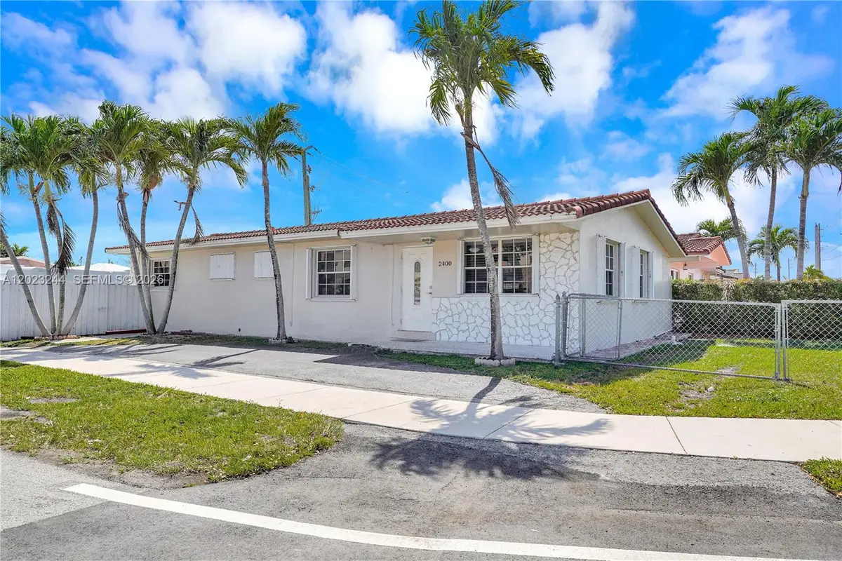 2400 SW 103rd Ct, Miami, FL 33165 - #1