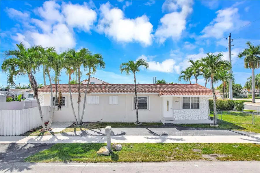 2400 SW 103rd Ct, Miami, FL 33165 - #2