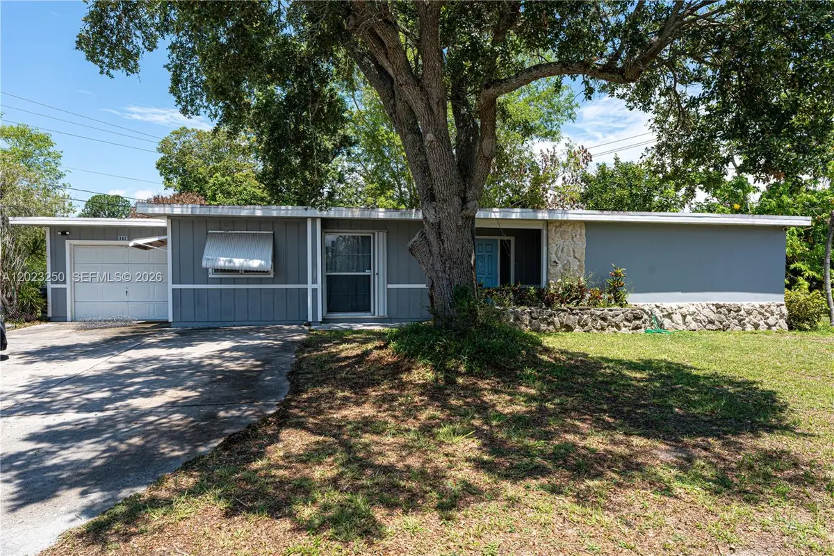982 SW Airoso Blvd, Port Saint Lucie, FL 34983 - #1