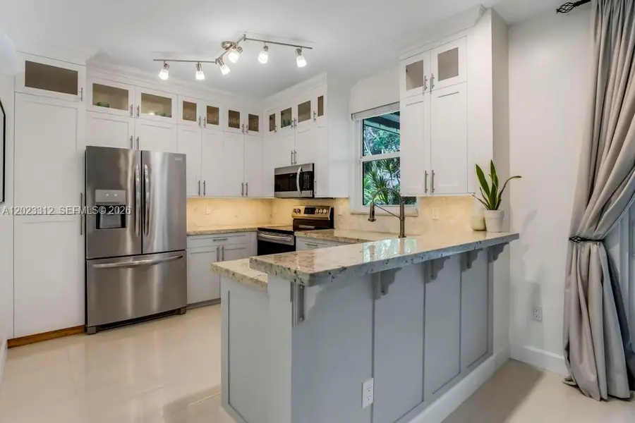 690 NW 159th Ln, Pembroke Pines, FL 33028 - #2