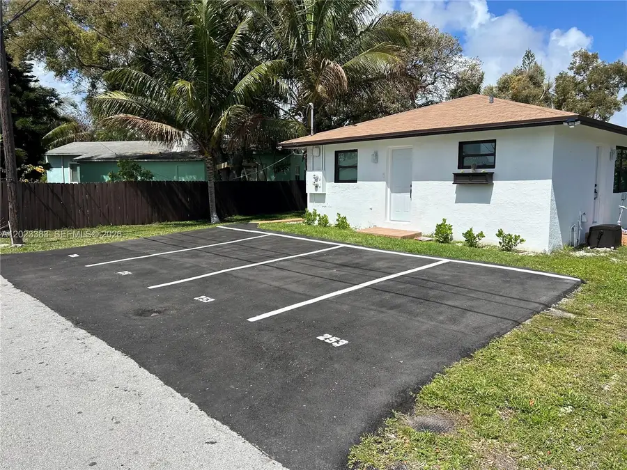 251-253 SW 11th St, Dania Beach, FL 33004 - #2