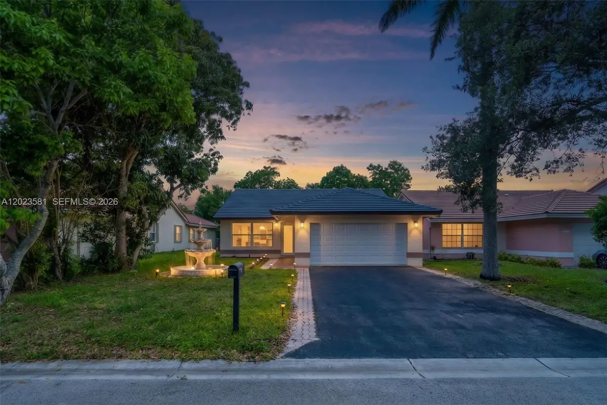 2828 NW 95th Ave, Coral Springs, FL 33065 - #1