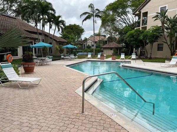 4261 W Mcnab Rd #28, Pompano Beach, FL 33069