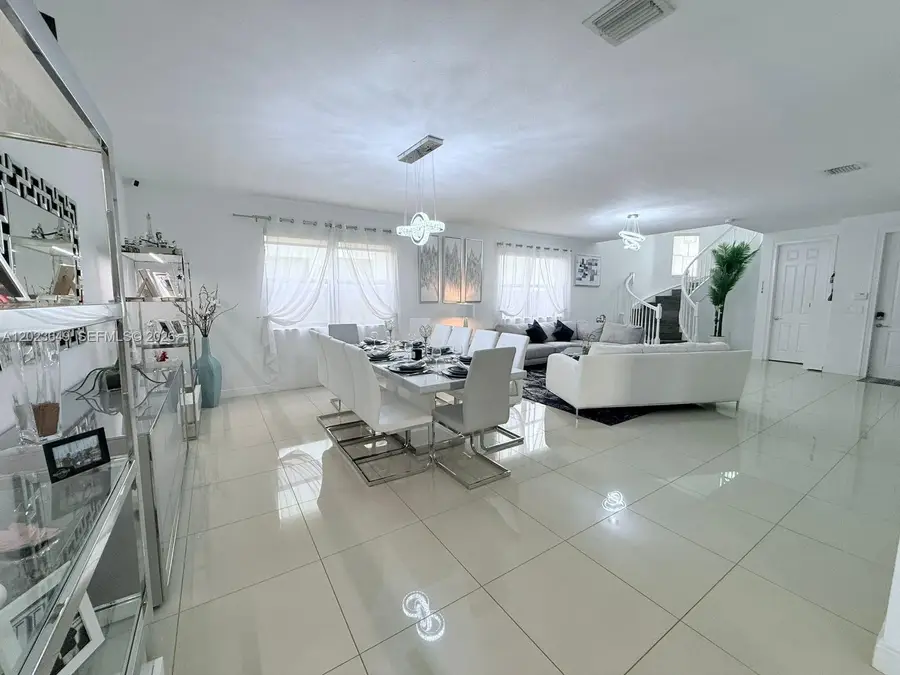 9907 NW 87th Ter, Doral, FL 33178 - #3