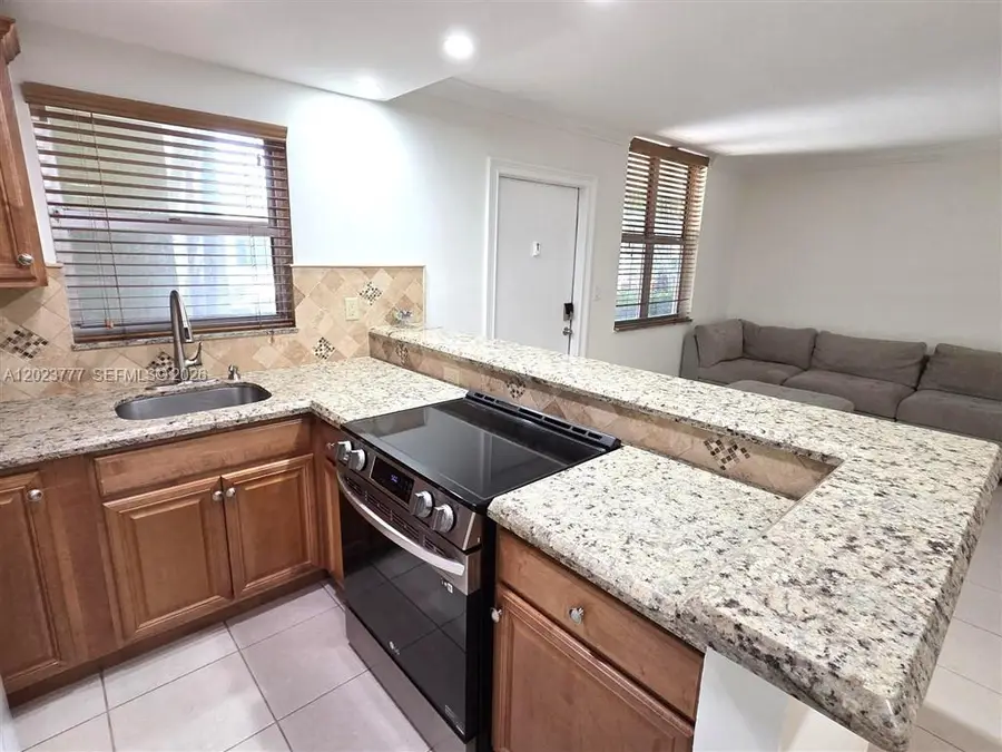 2400 NE 10th St #104, Pompano Beach, FL 33062 - #2