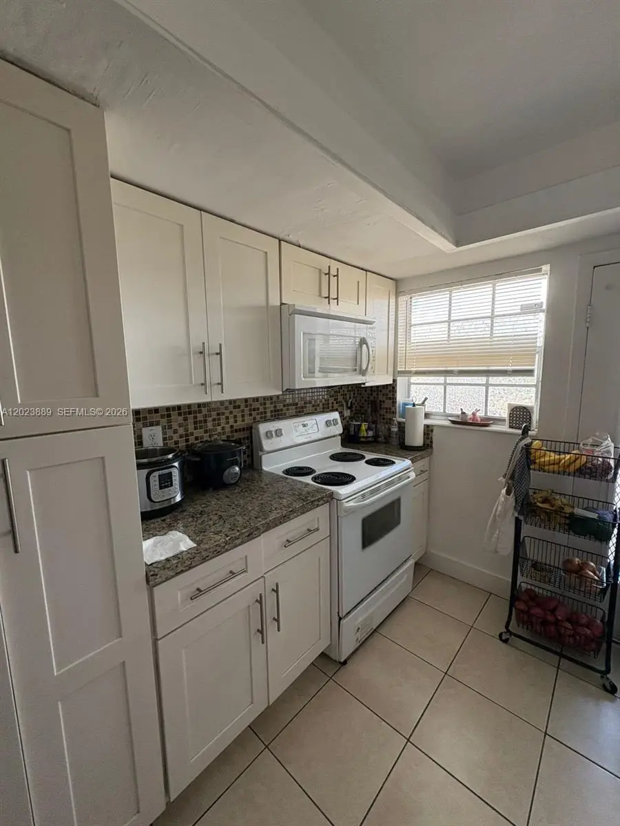 11840 NE 19th Dr #14, North Miami, FL 33181 - #2