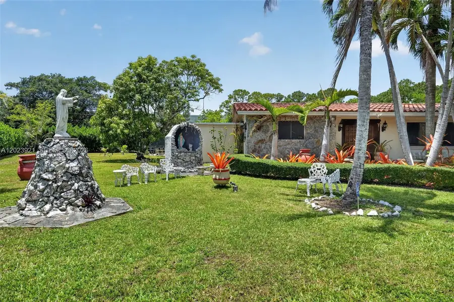 8461 SW 68th St Rd, Miami, FL 33143 - #2