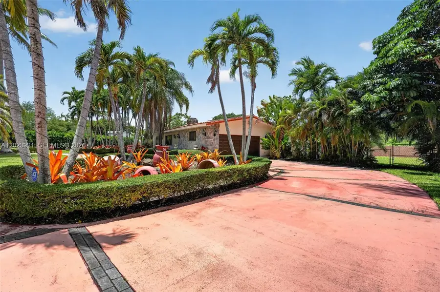 8461 SW 68th St Rd, Miami, FL 33143 - #3