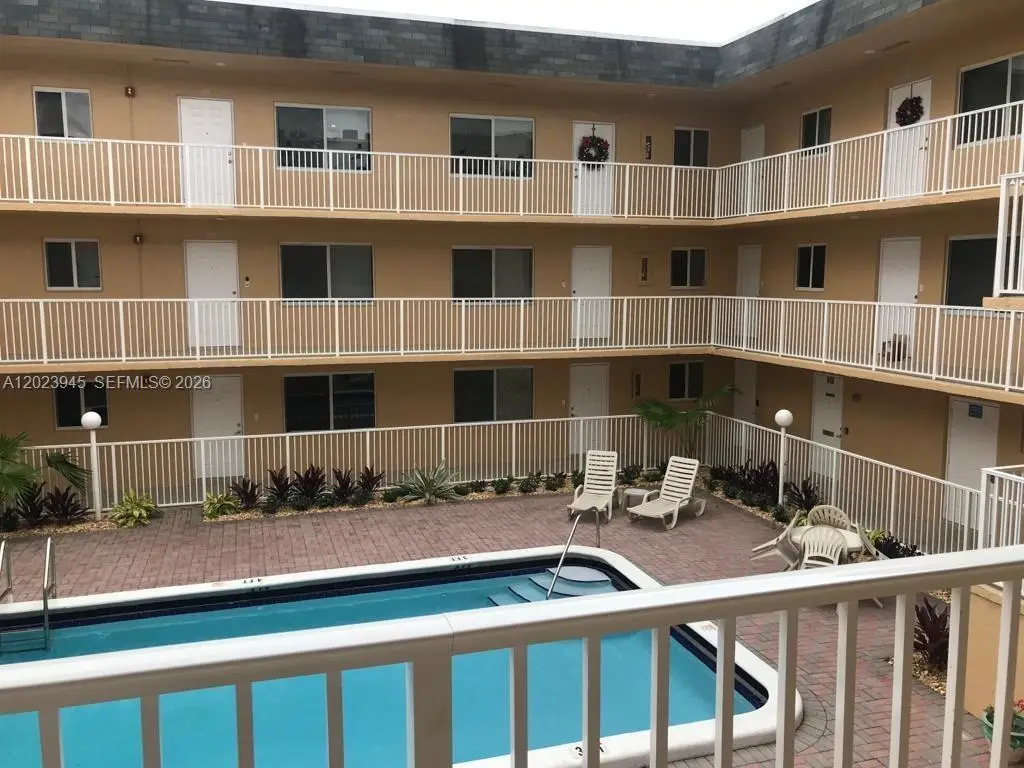7910 Taft St #214, Pembroke Pines, FL 33024 - #1
