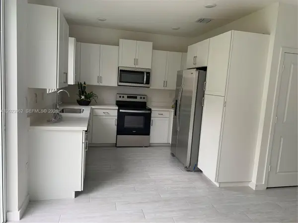 1068 SE 24th Ave, Homestead, FL 33035