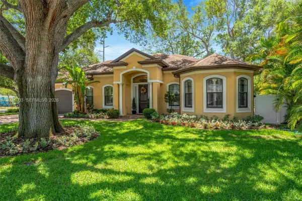 3502 W Cherokee Ave, Tampa, FL 33611