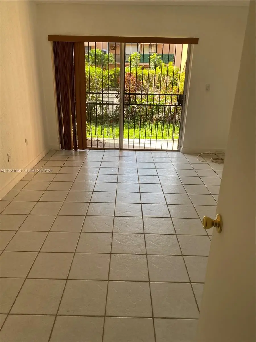 1300 W 47th Pl #118, Hialeah, FL 33012 - #3