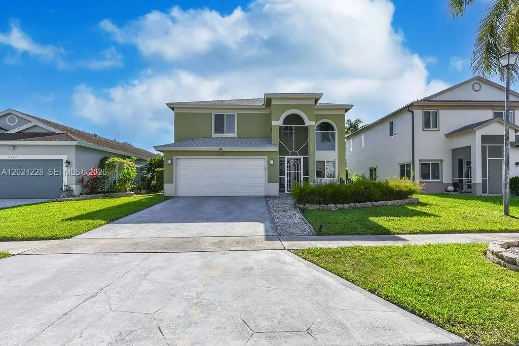 6256 Lansdowne Cir, Boynton Beach, FL 33472 - #1