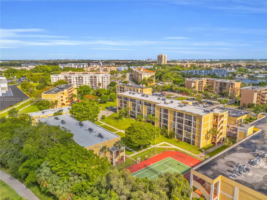 9280 Fontainebleau Blvd #505, Miami, FL 33172 - #3