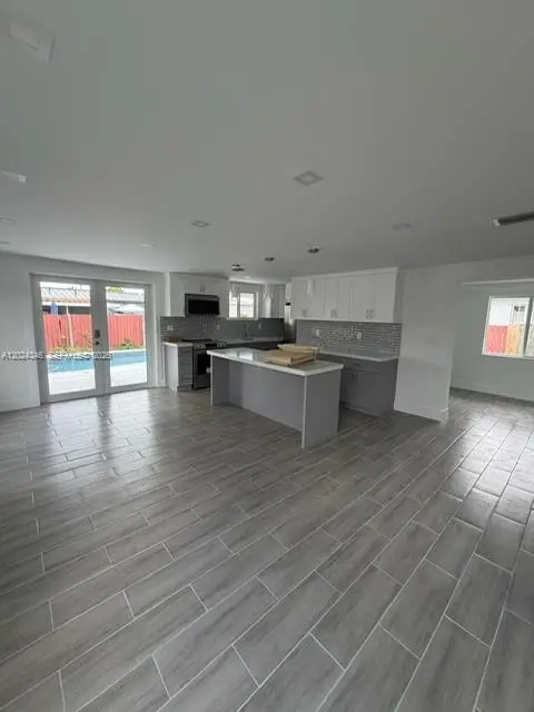 3515 SW 91st Ave, Miami, FL 33165