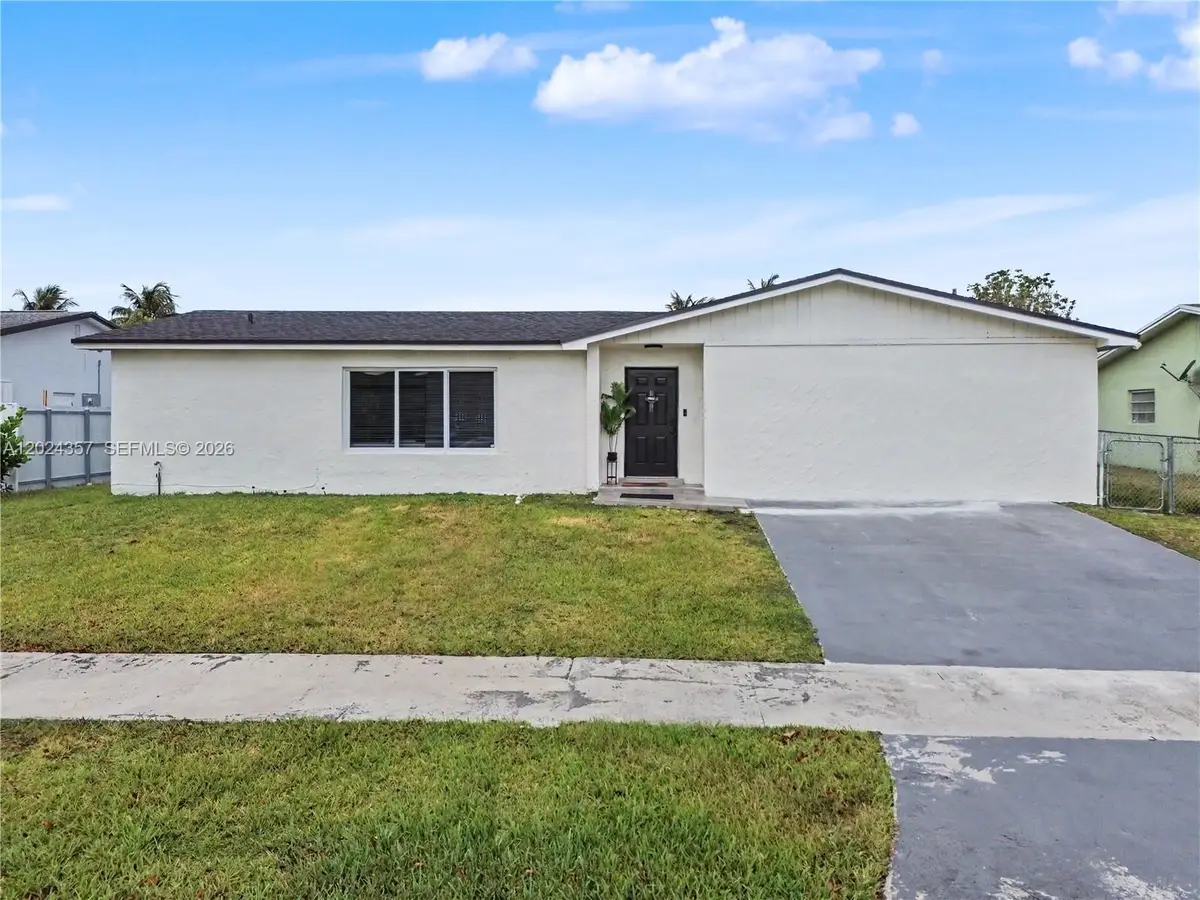16912 SW 107th Pl, Miami, FL 33157 - #1