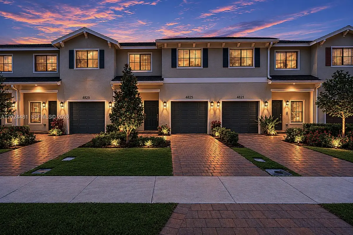 4825 Dillion St, Lake Worth, FL 33463 - #1