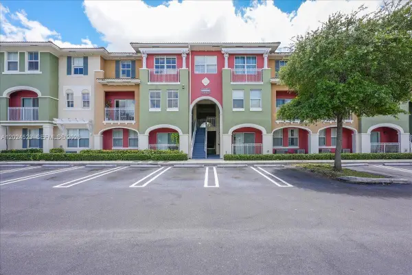 11102 NW 83rd St #108, Doral, FL 33178
