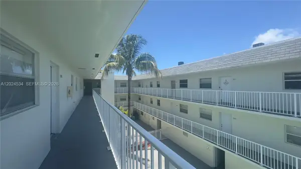 12890 NE 8th Ave #302, North Miami, FL 33161