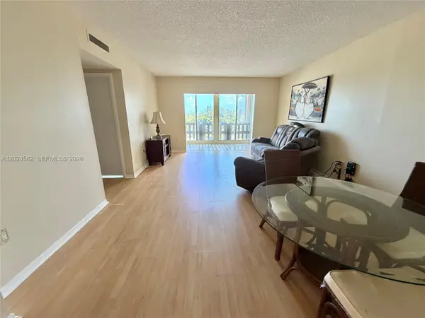 4001 Hillcrest Dr #609, Hollywood, FL 33021