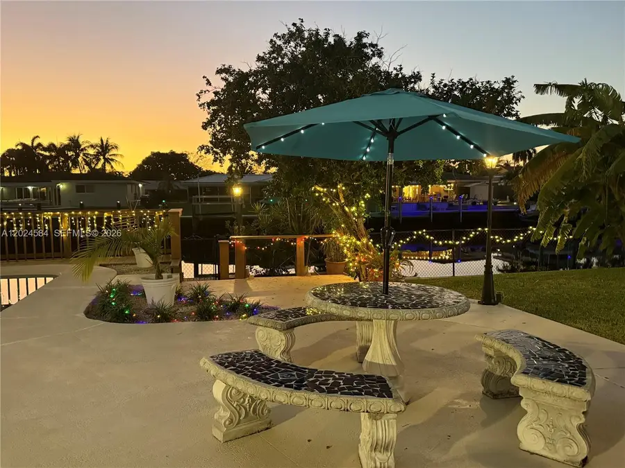 411 SE 6th Ave, Pompano Beach, FL 33060 - #2