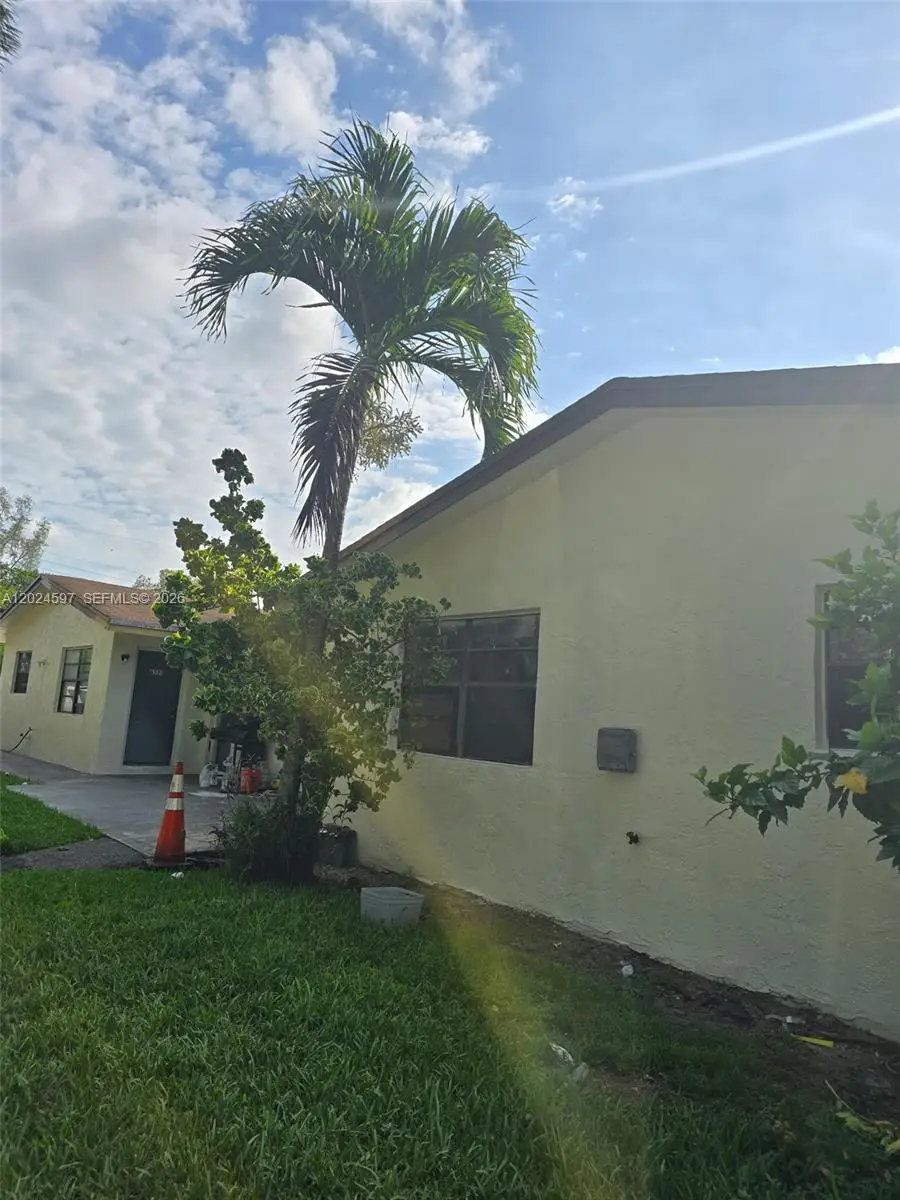 6590 SW 46th St, Davie, FL 33314 - #3